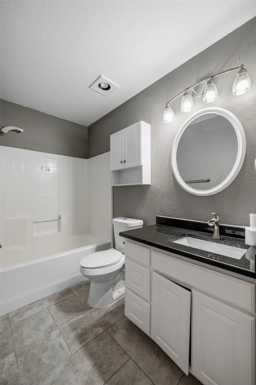 607 Meadowbrook Drive Burleson, TX 76028