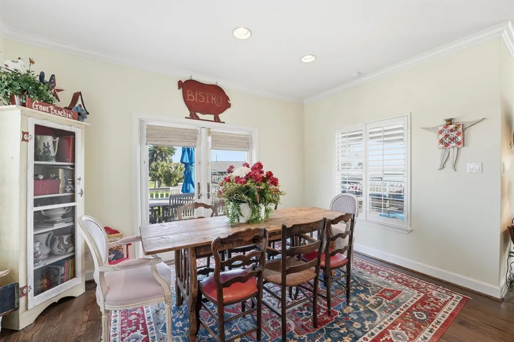 16635 Jamaica Cove Road Jamaica Beach, TX 77554