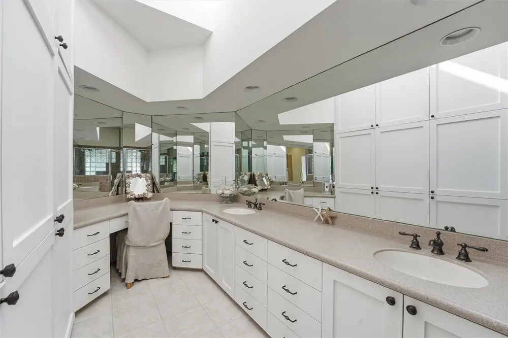 16635 Jamaica Cove Road Jamaica Beach, TX 77554