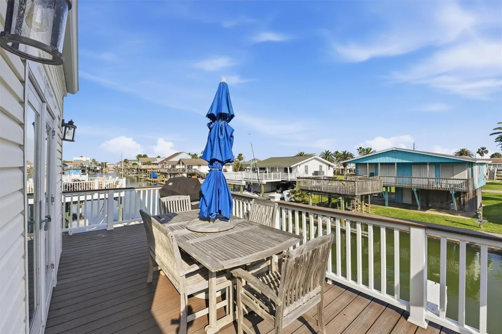 16635 Jamaica Cove Road Jamaica Beach, TX 77554