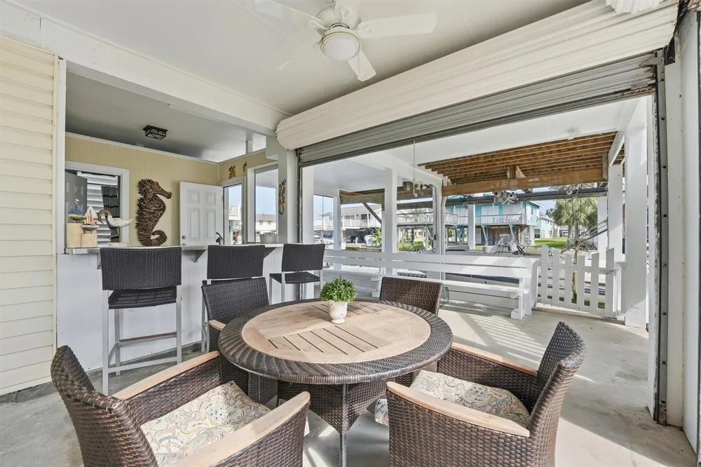 16635 Jamaica Cove Road Jamaica Beach, TX 77554