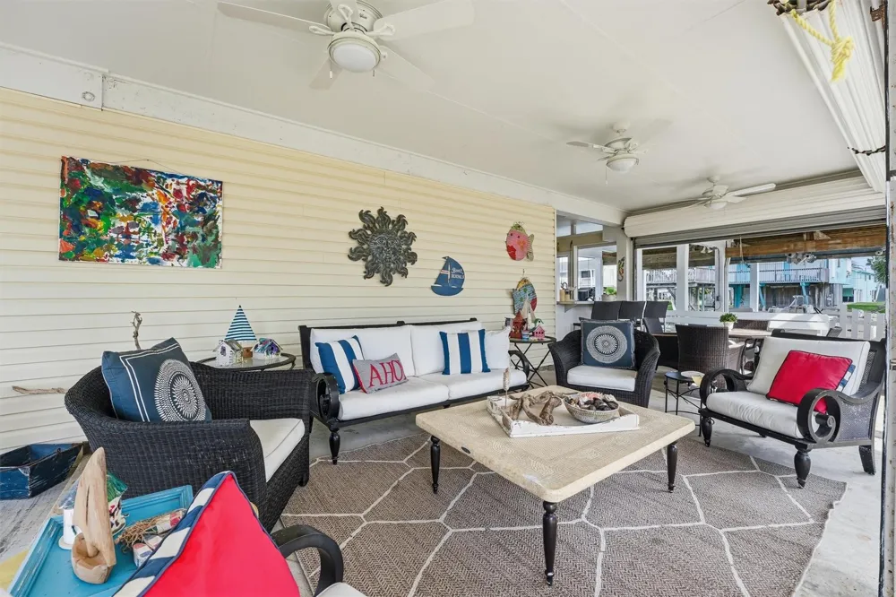 16635 Jamaica Cove Road Jamaica Beach, TX 77554