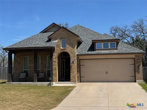 5067 Dickinson Loop