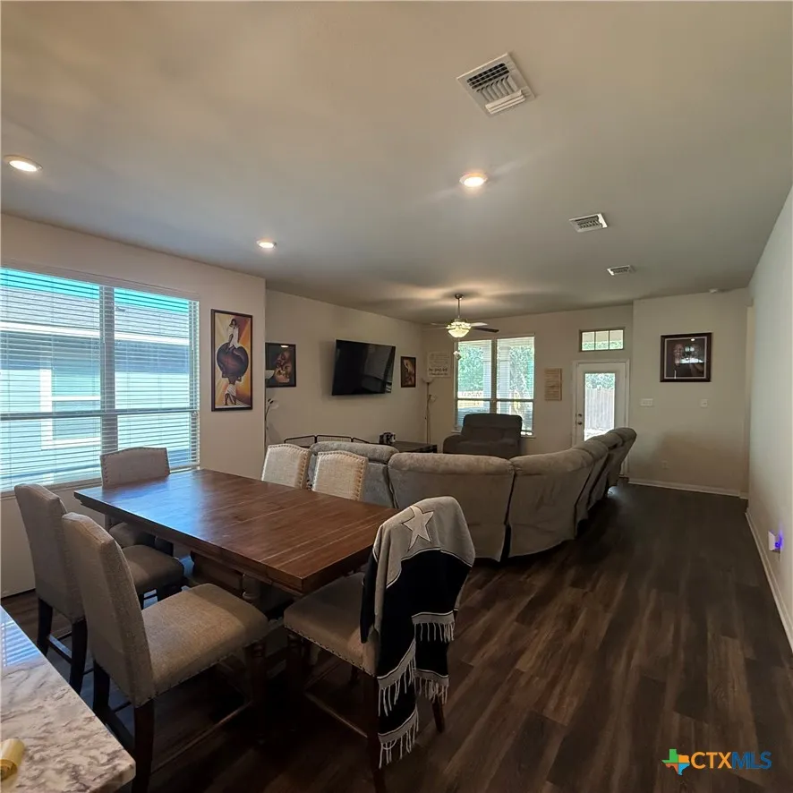 5067 Dickinson Loop Belton, TX 76513