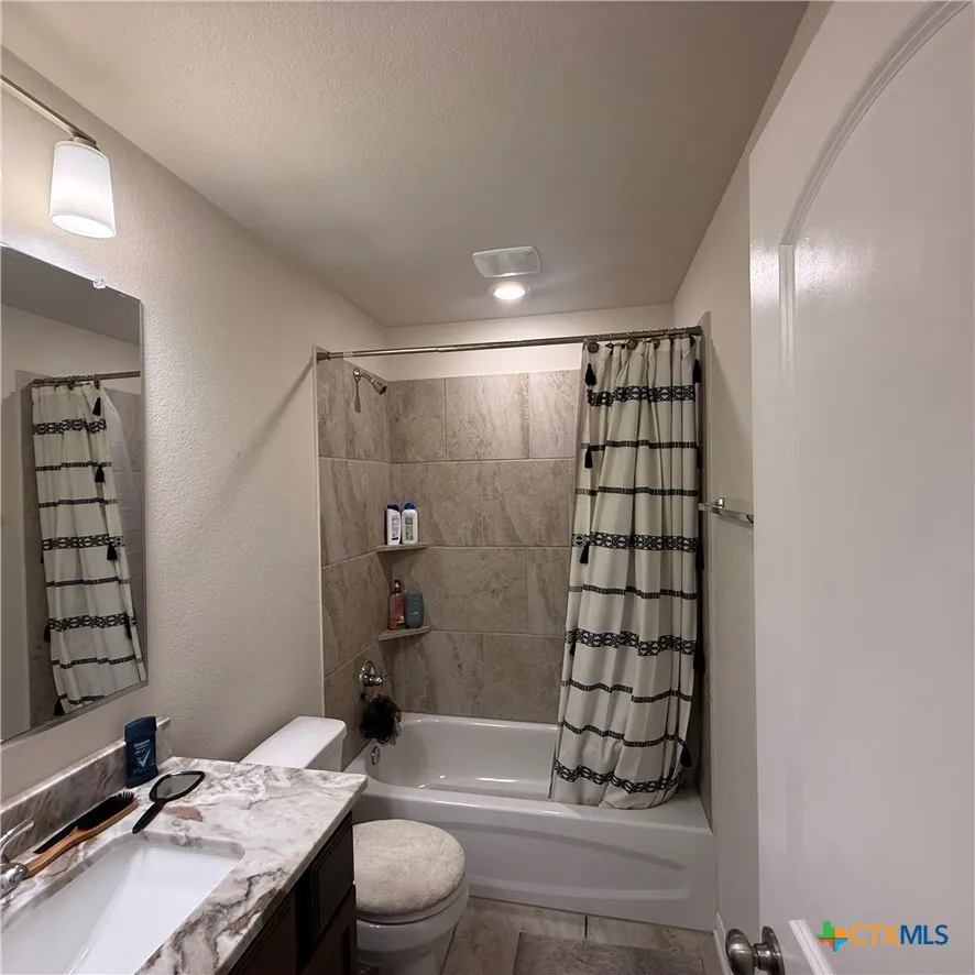 5067 Dickinson Loop Belton, TX 76513