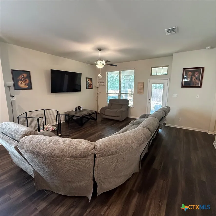 5067 Dickinson Loop Belton, TX 76513
