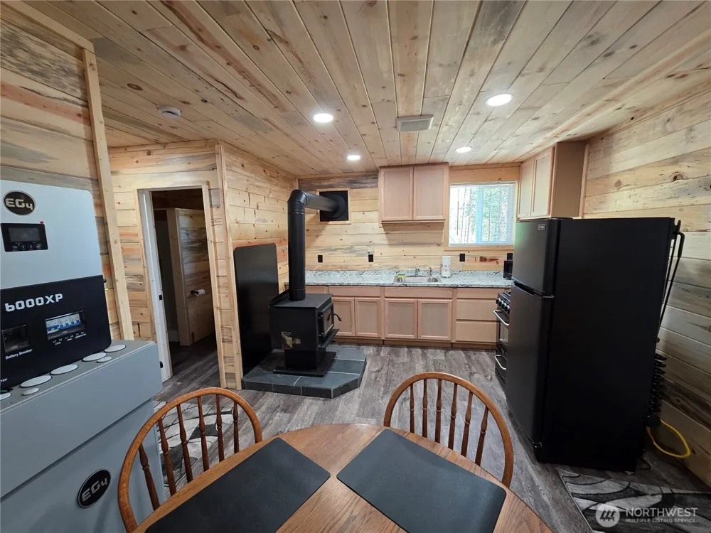 147 W High Country Drive Tonasket, WA 98855