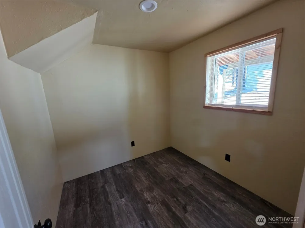 147 W High Country Drive Tonasket, WA 98855