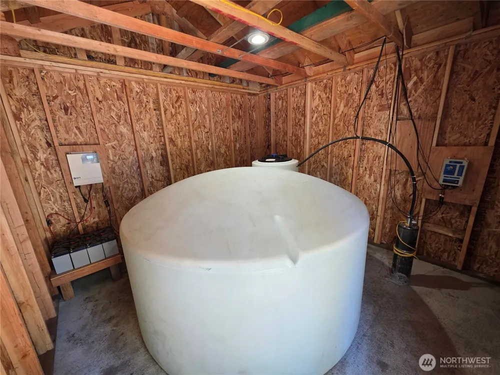 147 W High Country Drive Tonasket, WA 98855