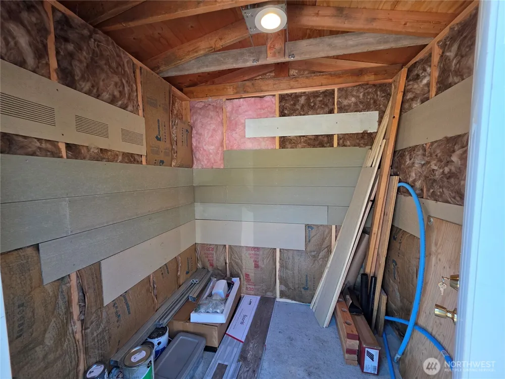 147 W High Country Drive Tonasket, WA 98855
