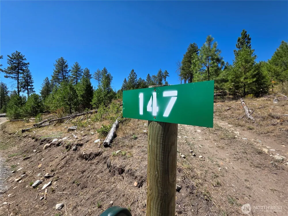 147 W High Country Drive Tonasket, WA 98855