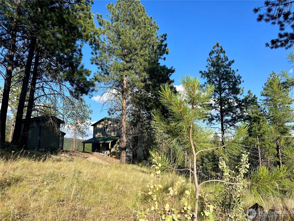 147 W High Country Drive Tonasket, WA 98855