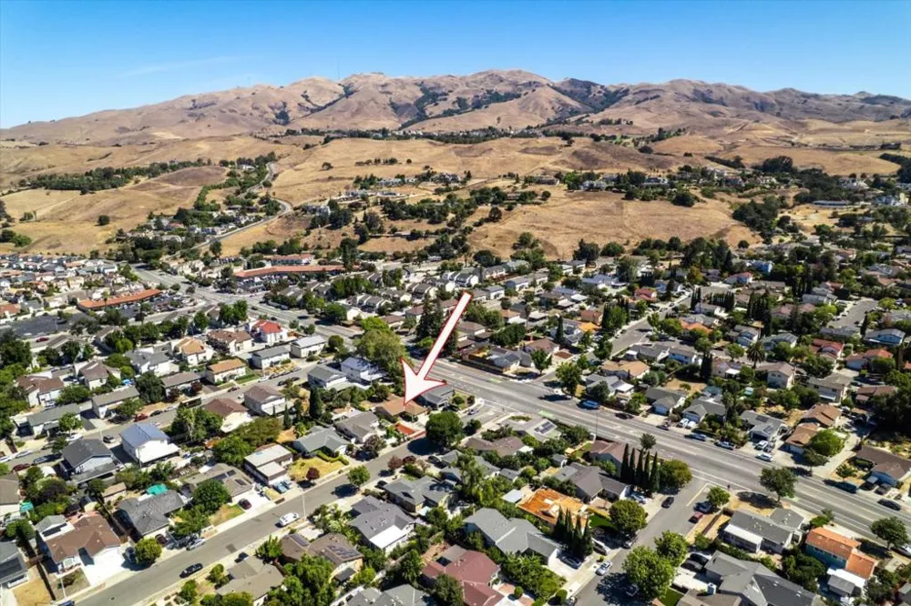 1283 Traughber Street Milpitas, CA 95035