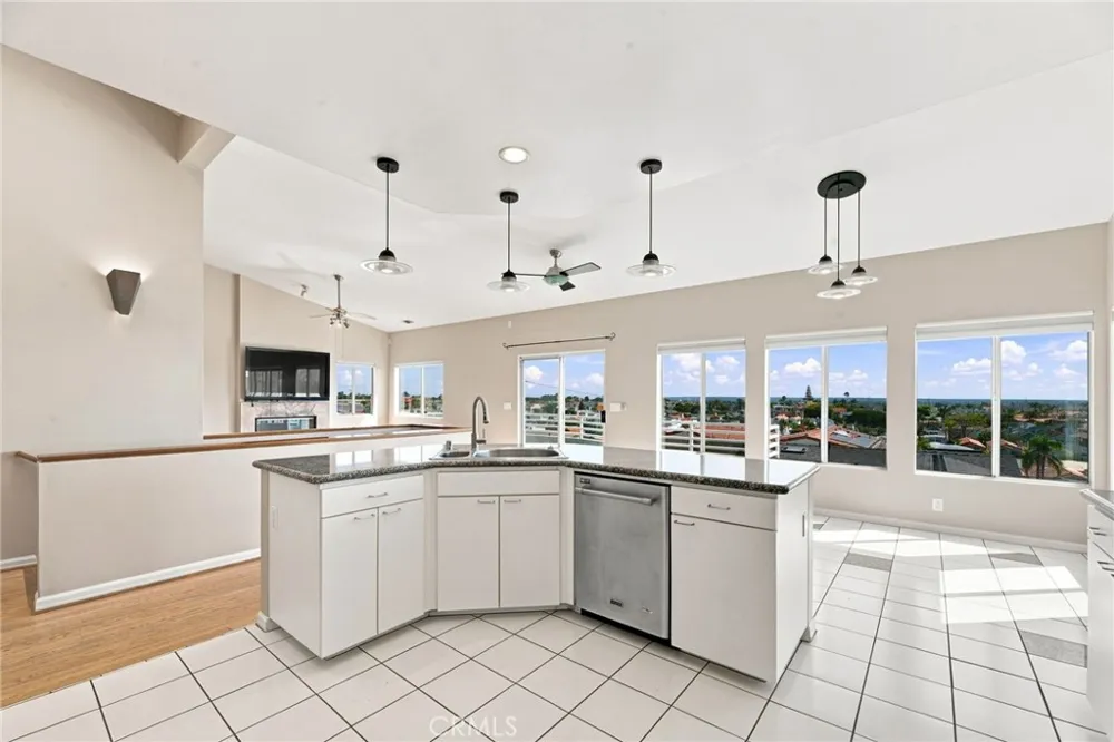1536 Silver Hermosa Beach, CA 90254