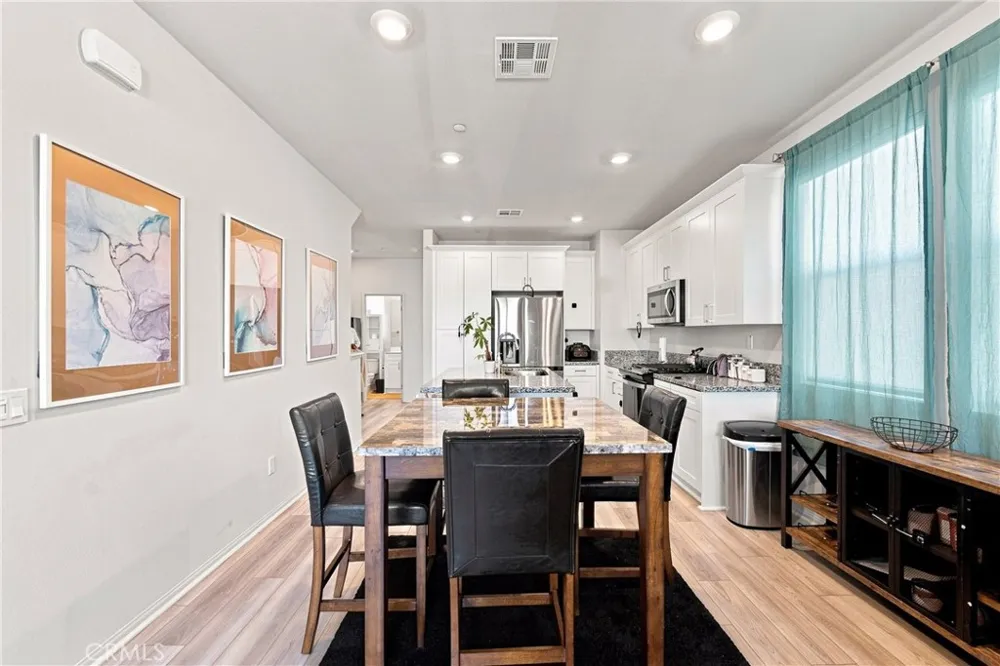 211 Vincent Avenue West Covina, CA 91790