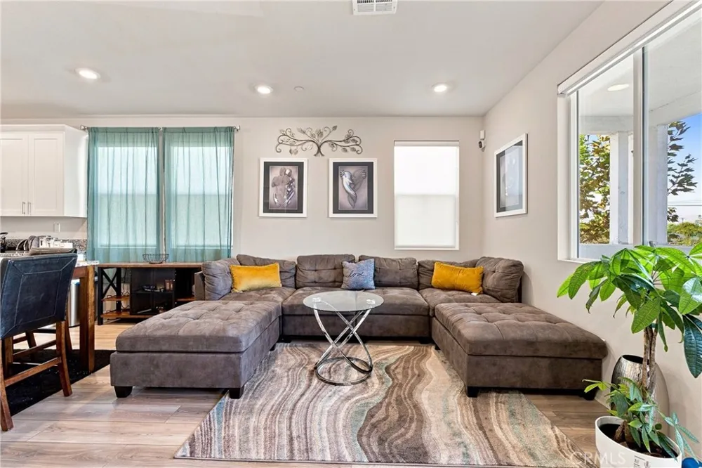 211 Vincent Avenue West Covina, CA 91790