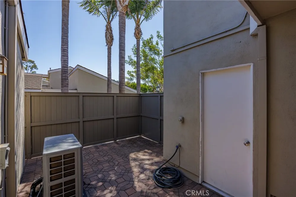 19510 Sandcastle Ln Huntington Beach, CA 92648