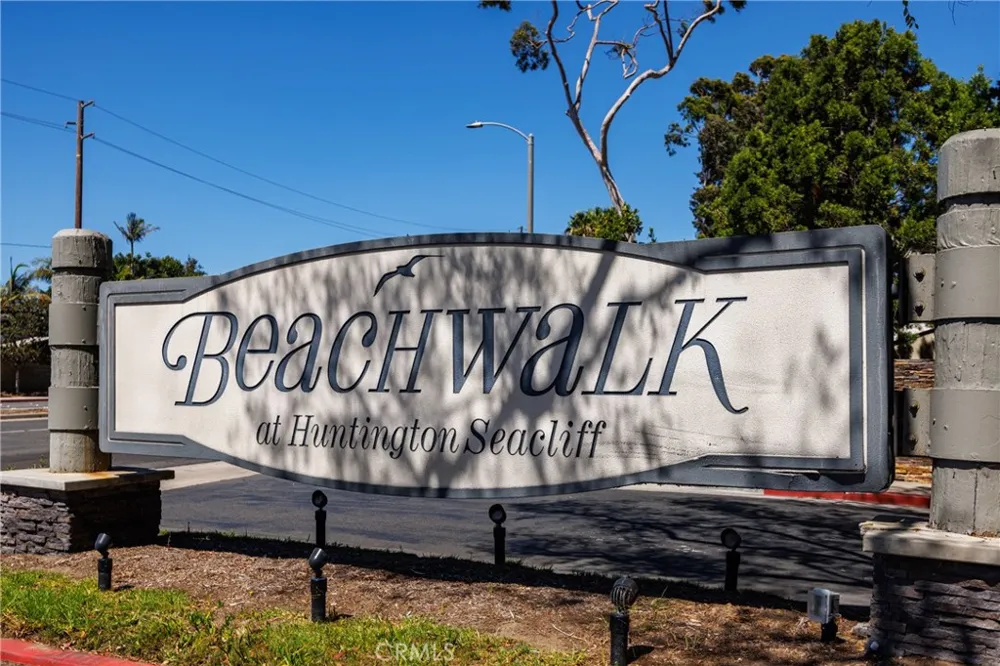 19510 Sandcastle Ln Huntington Beach, CA 92648
