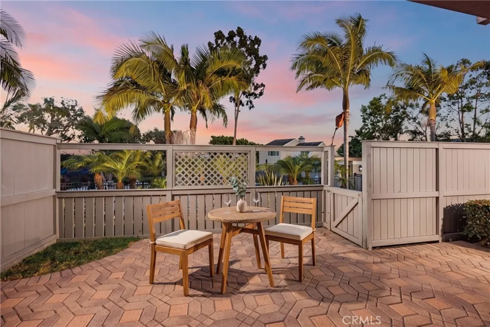 19510 Sandcastle Ln Huntington Beach, CA 92648