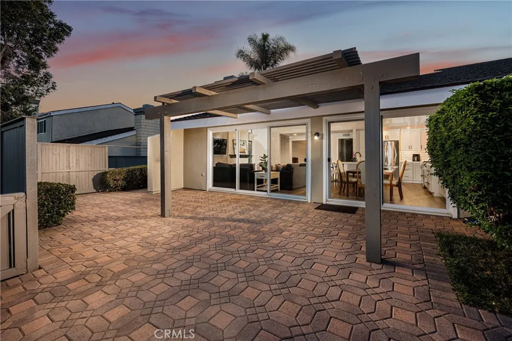 19510 Sandcastle Ln Huntington Beach, CA 92648
