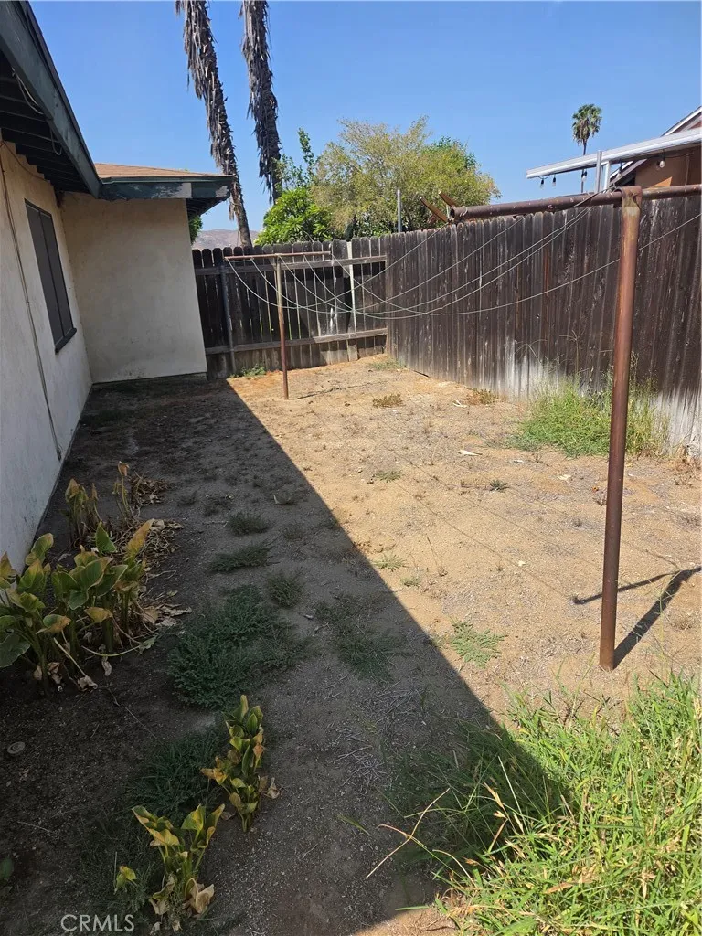 5901 Paramount Drive Jurupa Valley, CA 92509