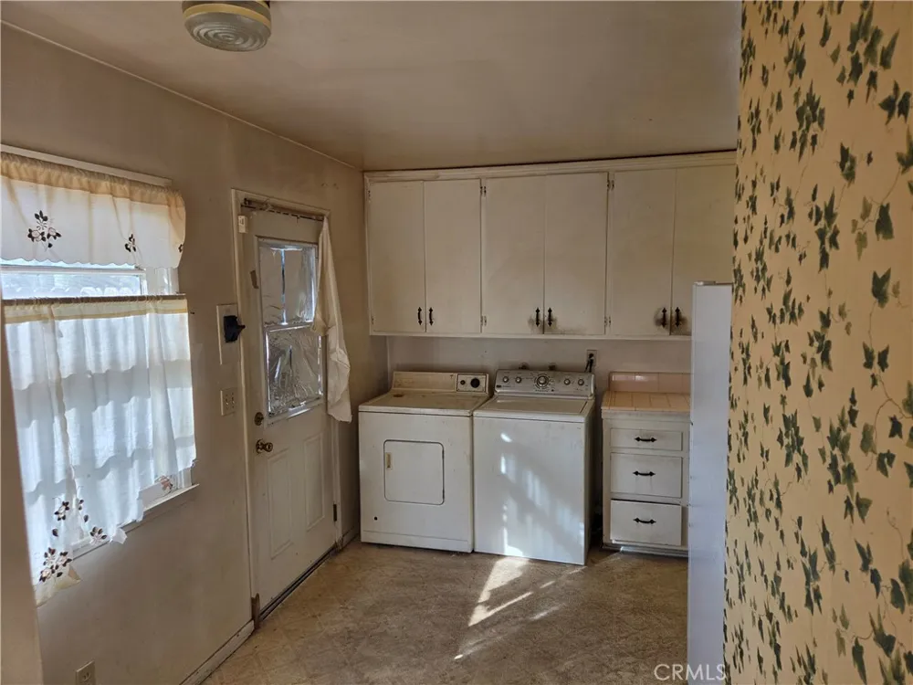 5901 Paramount Drive Jurupa Valley, CA 92509