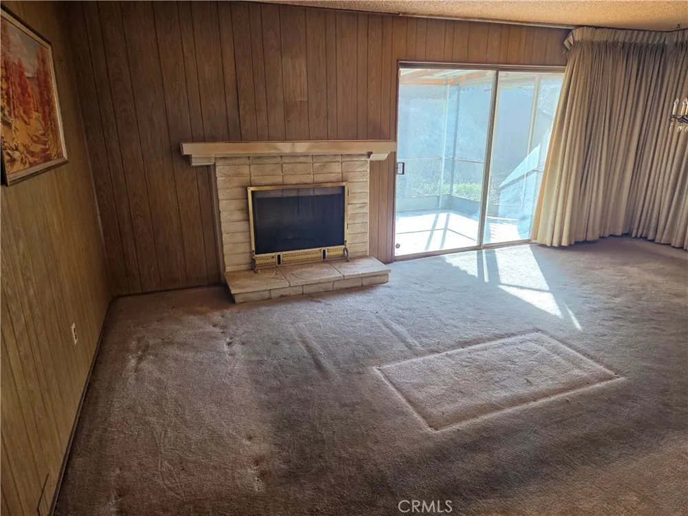 5901 Paramount Drive Jurupa Valley, CA 92509