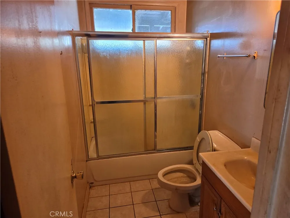 5901 Paramount Drive Jurupa Valley, CA 92509