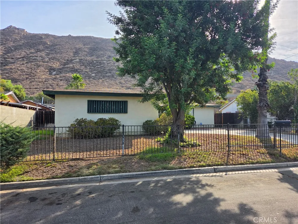 5901 Paramount Drive Jurupa Valley, CA 92509