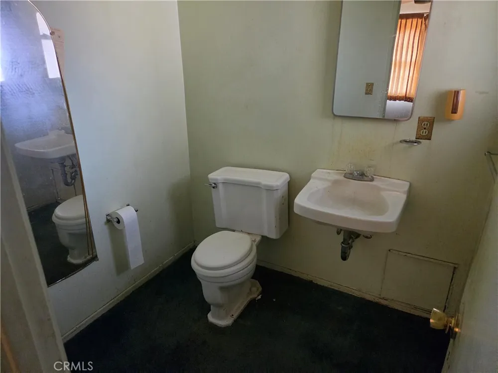 5901 Paramount Drive Jurupa Valley, CA 92509