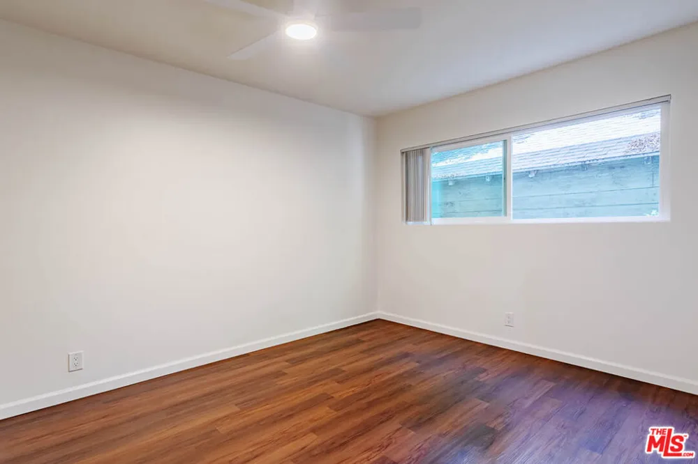 11749 Riverside Drive #6 Valley Village, CA 91607