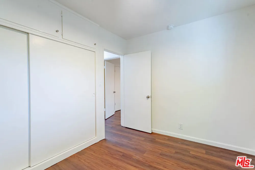 11749 Riverside Drive #6 Valley Village, CA 91607