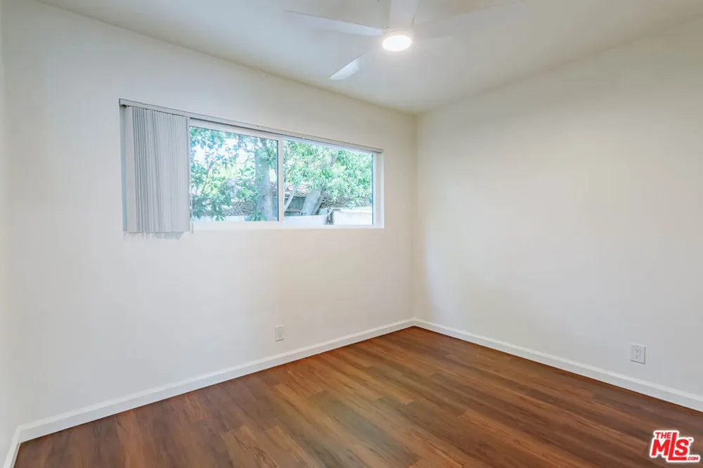 11749 Riverside Drive #6 Valley Village, CA 91607