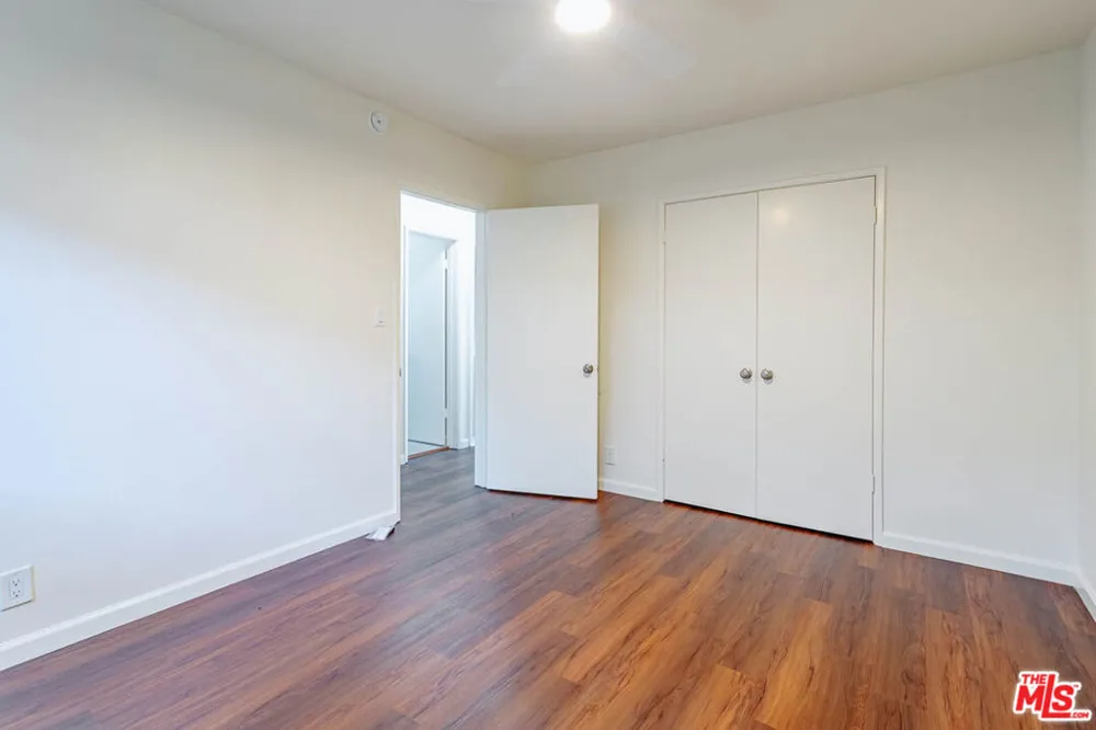 11749 Riverside Drive #6 Valley Village, CA 91607