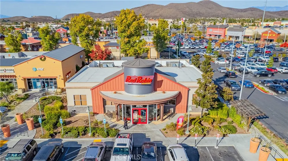30458 VILLAGE KNOLL DRIVE Menifee, CA 92584