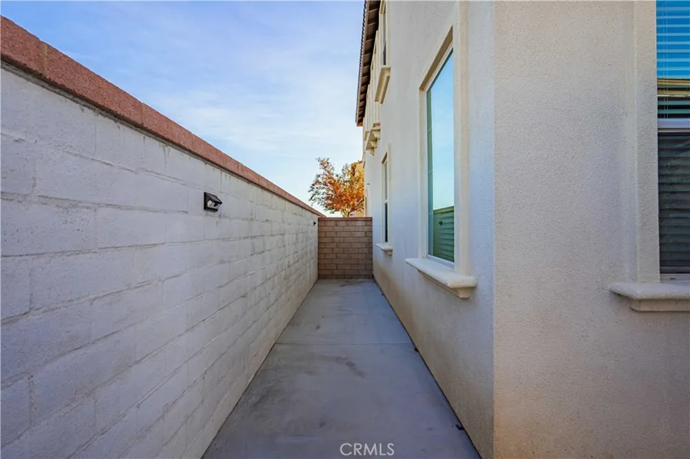 30458 VILLAGE KNOLL DRIVE Menifee, CA 92584