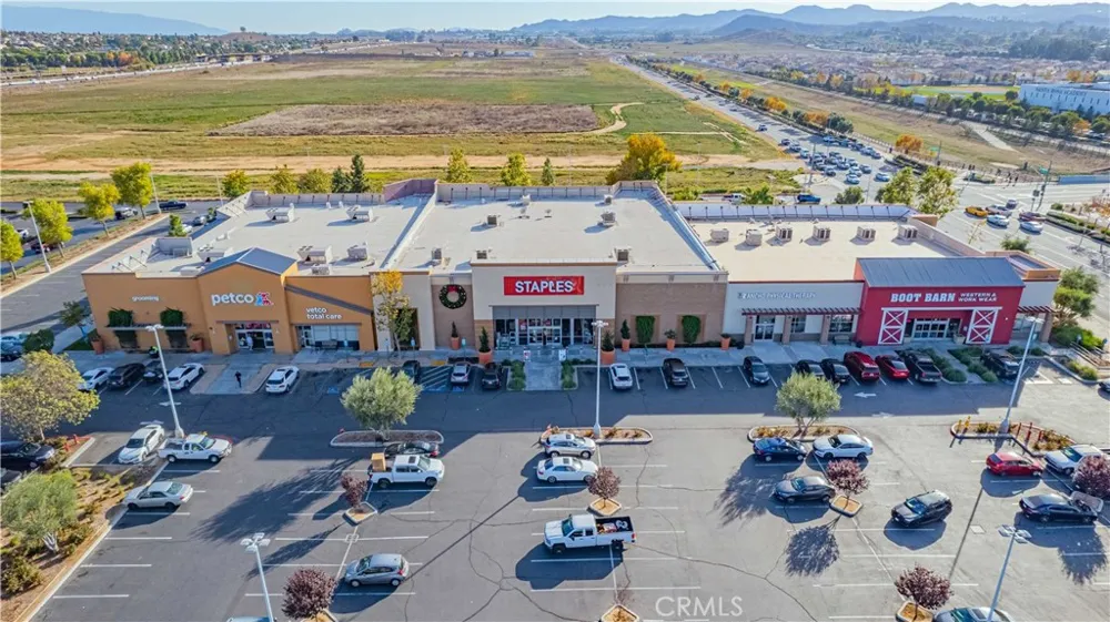 30458 VILLAGE KNOLL DRIVE Menifee, CA 92584