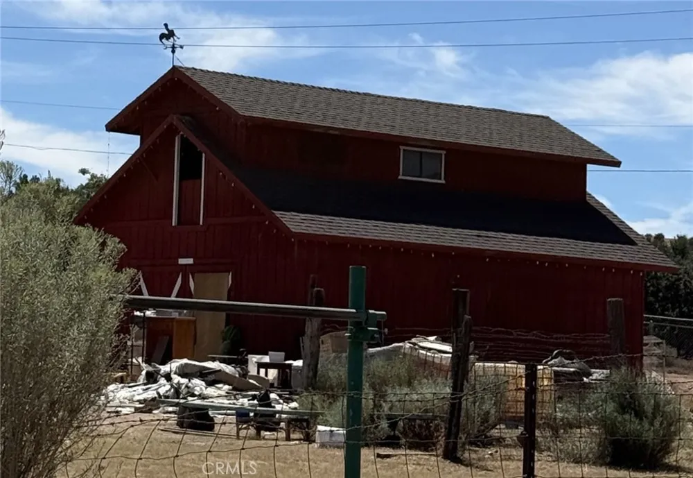 5037 Honeyhill Hesperia, CA 92344