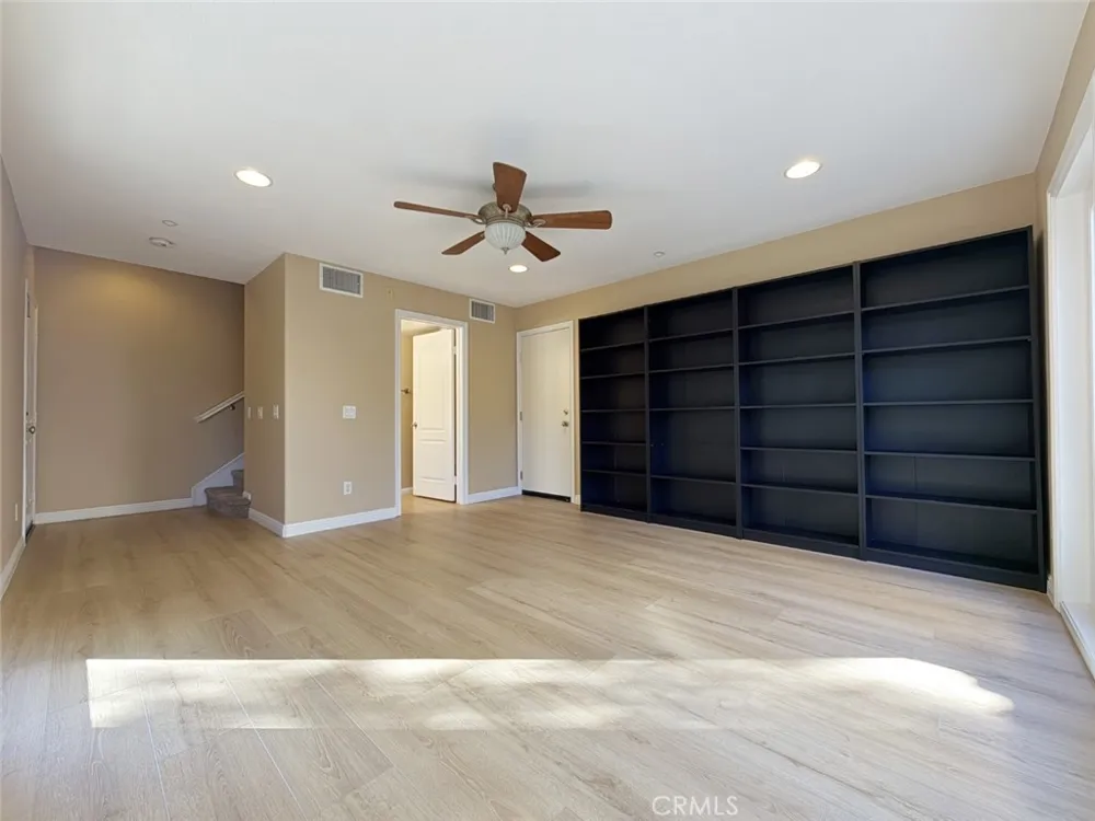 274 Tustin Field Dr Tustin, CA 92782