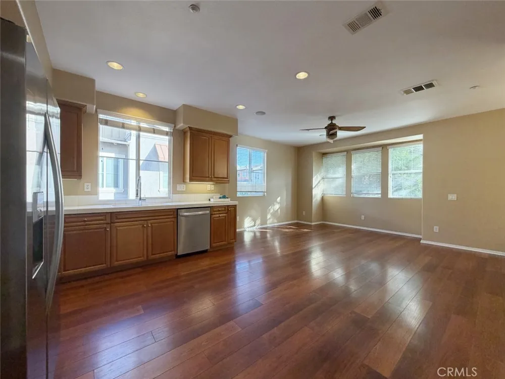 274 Tustin Field Dr Tustin, CA 92782