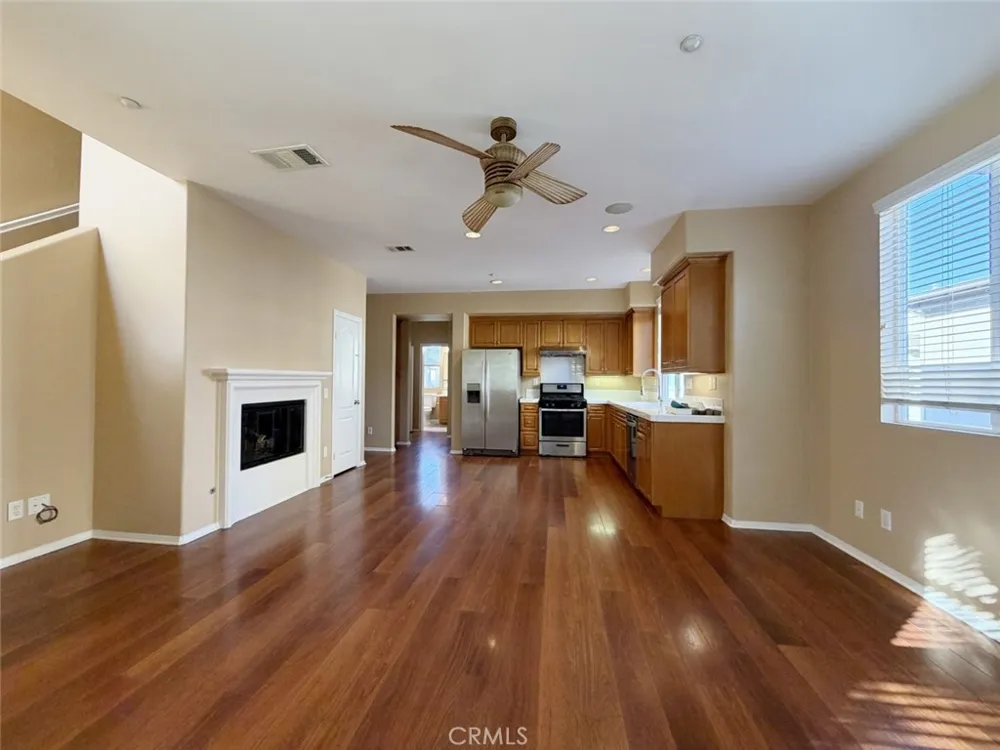 274 Tustin Field Dr Tustin, CA 92782