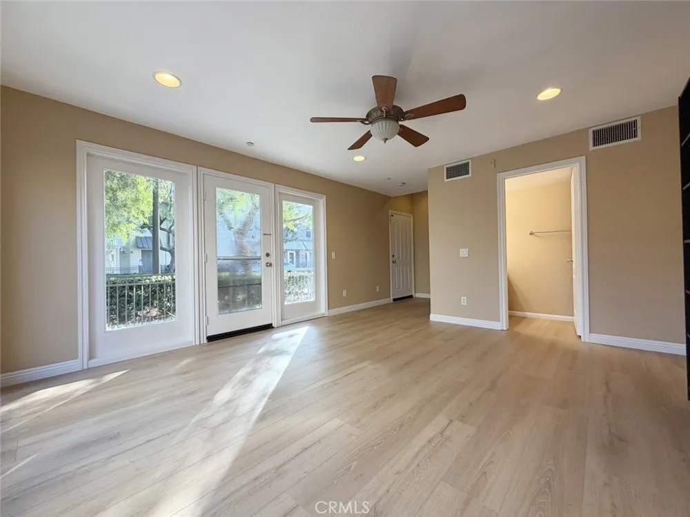 274 Tustin Field Dr Tustin, CA 92782