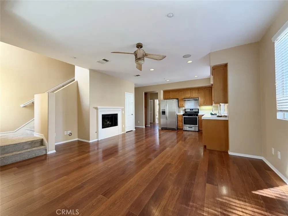 274 Tustin Field Dr Tustin, CA 92782