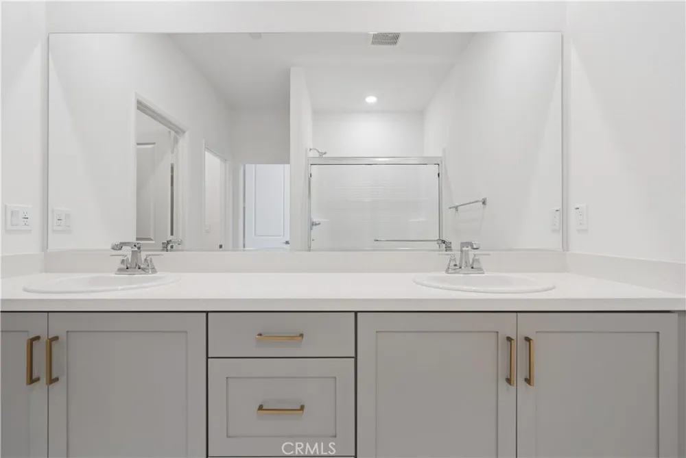 16112 Currant Lane Chino, CA 91708