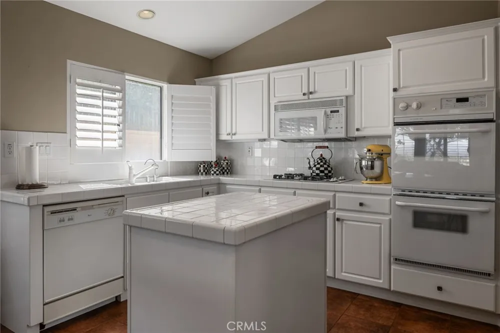7608 Wiscasset West Hills, CA 91304