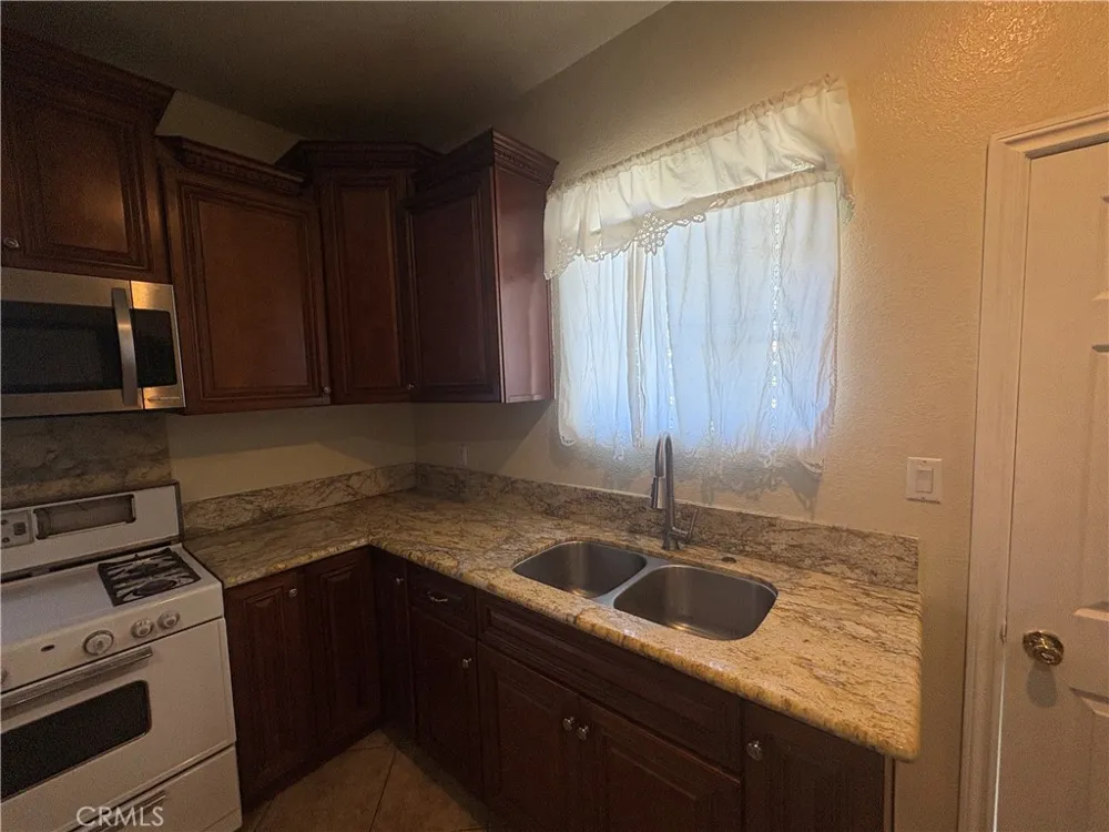 3395 Franklin Avenue Riverside, CA 92507