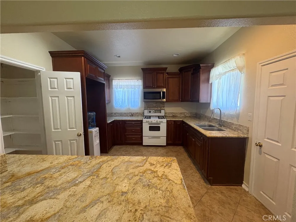3395 Franklin Avenue Riverside, CA 92507