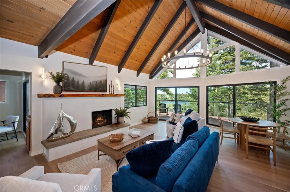 359 John Muir Road Lake Arrowhead, CA 92352