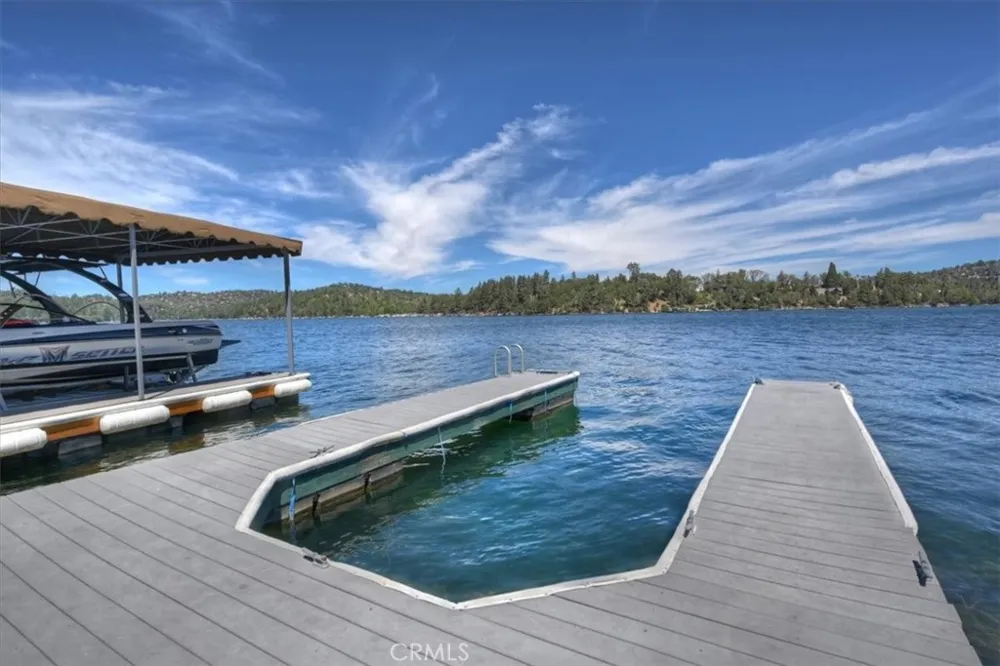 359 John Muir Road Lake Arrowhead, CA 92352