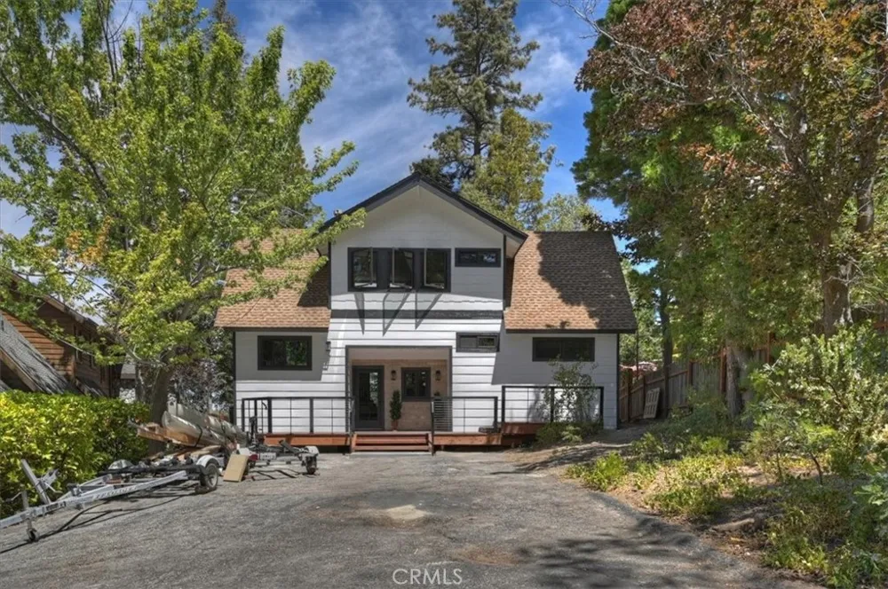 359 John Muir Road Lake Arrowhead, CA 92352